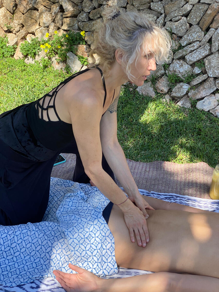 Massage Therapists private session Yulia hereditary masseuse